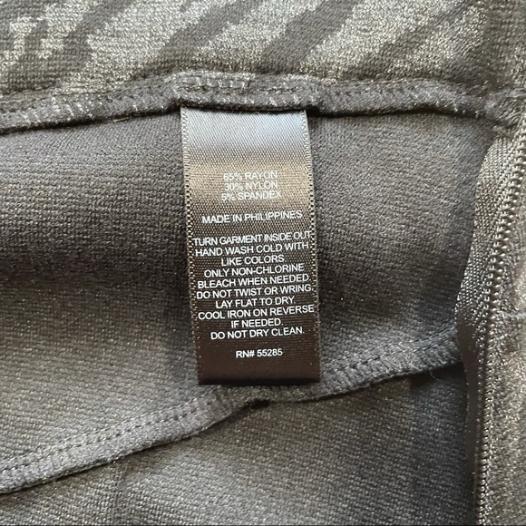 Express Zebra Mini Skirt Gray Black - Picture 8 of 8